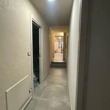 Apartment Airport Piano Superiore