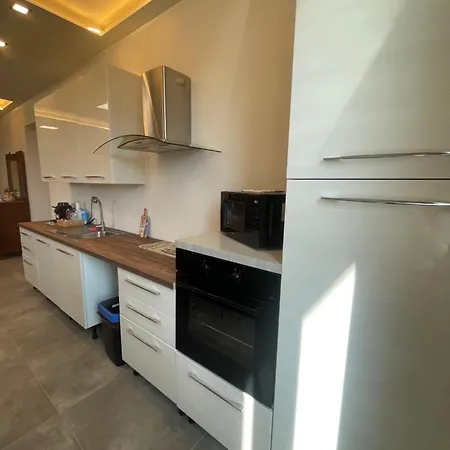 Apartment Airport Piano Superiore *